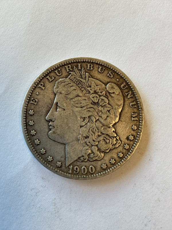 Lot 22 1900 O Morgan silver dollar, xf