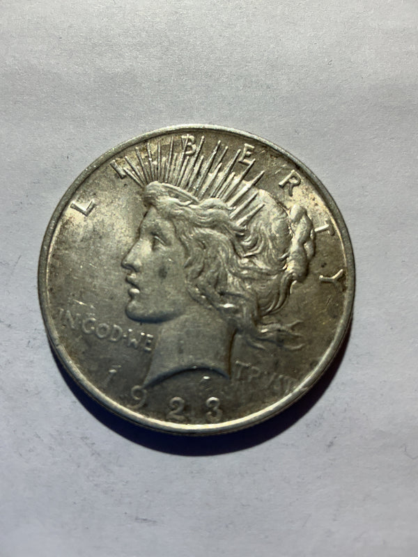 Lot 32, 1923 Peace dollar, AU