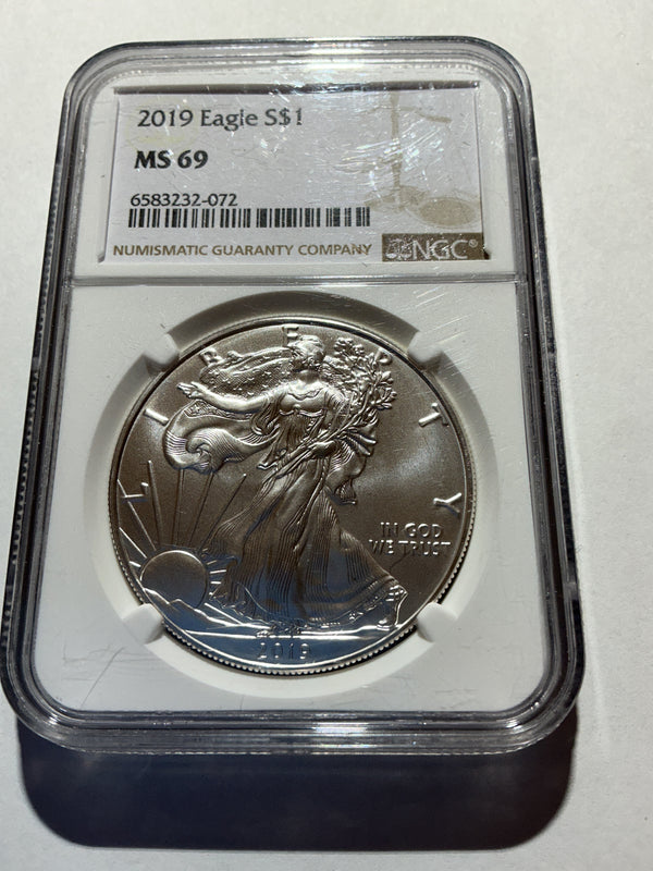 Lot 4, 2019 American silver eagle, MS69
